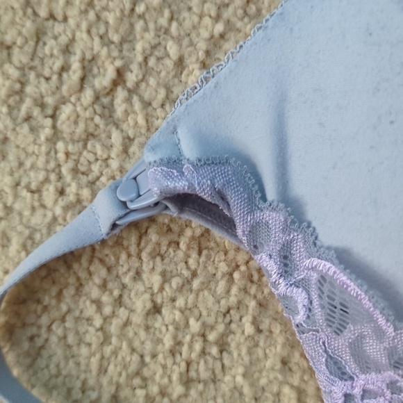 Motherhood Maternity Intimates Lace Nursing Bra No Wires Size 34D - Picture 10 of 10